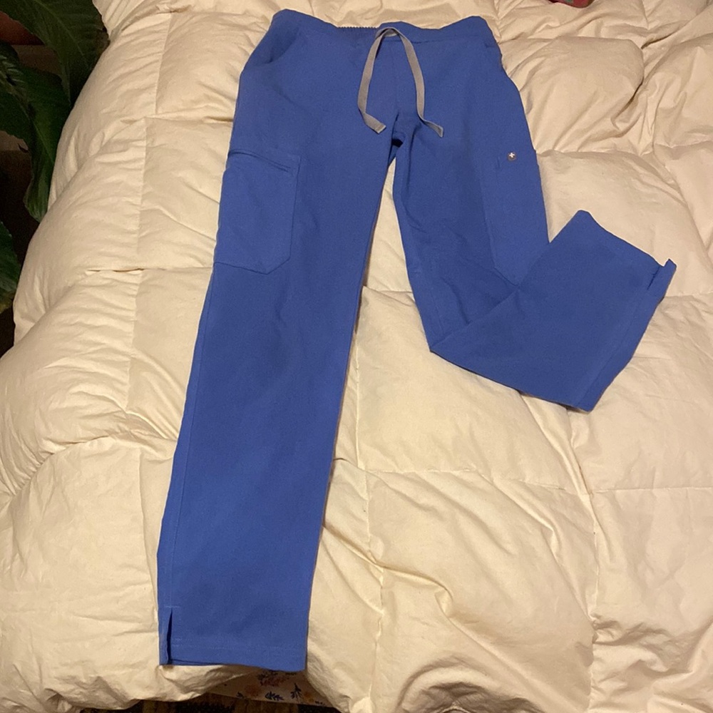 Figs straight leg scrub bottoms